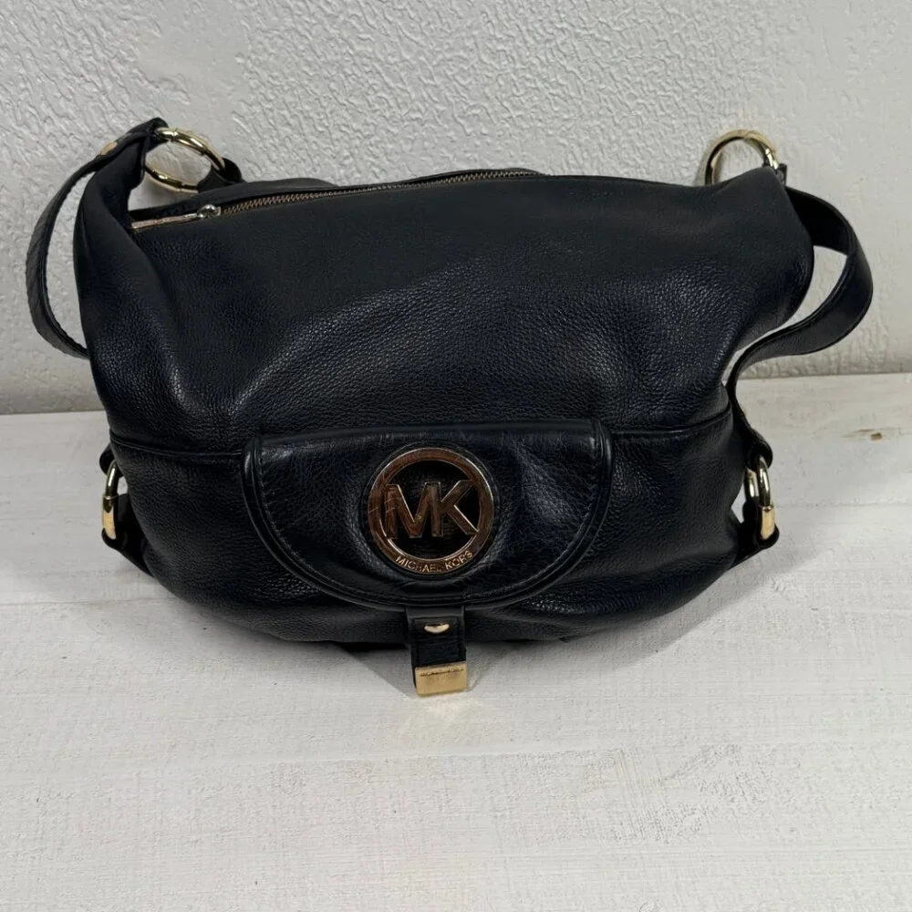 Michael Kors Black Leather Hobo Shoulder Bag Gold MK Logo Zip Top Medium